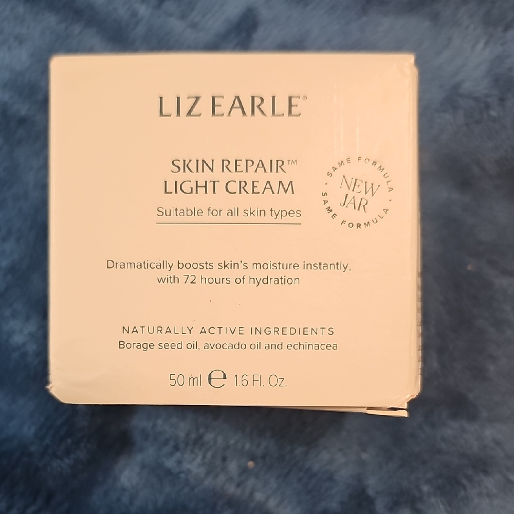 Liz Earle Skin Repair Light Cream 50ml NIB